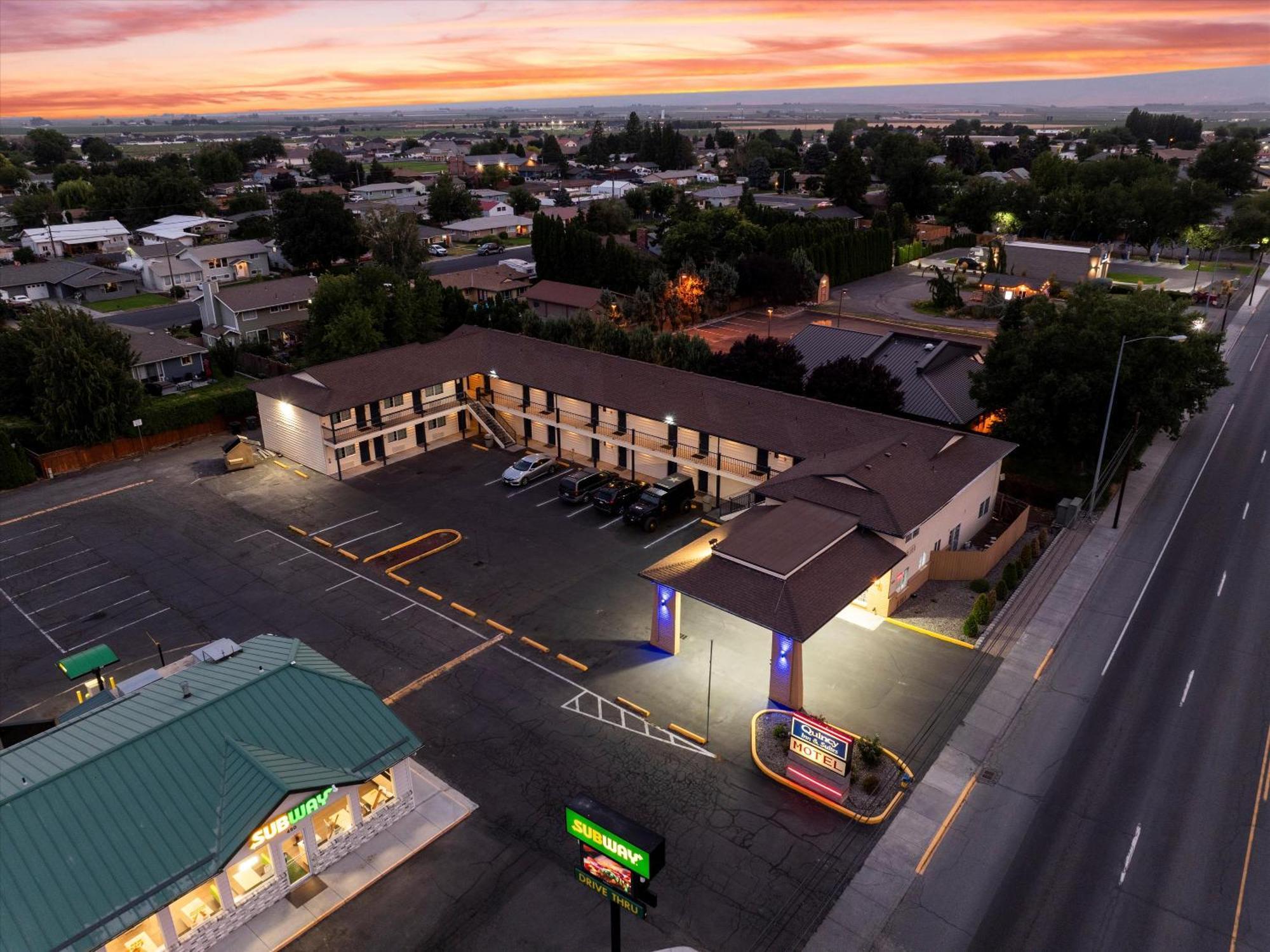 Quincy Inn And Suites Exterior photo